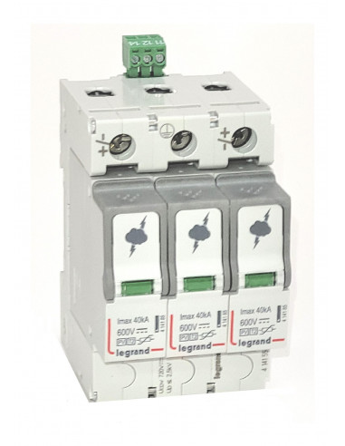 Parafoudre photovoltaïque type 2 2 pôles protégés 3 modules Imax 40 kA 600V LEGRAND 414155
