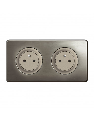 Kit 2x2P+T Surface précâblées Céliane + cadre saillie complet Titanium LEGRAND CO9112