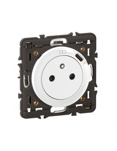 Prise 2P+T avec prise USB Type-C 7,5W Céliane enjoliveur Blanc et support LEGRAND CX0140