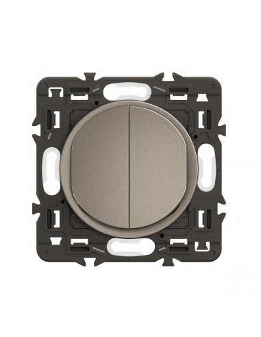 Interrupteur ou va-et-vient + poussoir Céliane enjoliveur Titanium et support LEGRAND CY0037