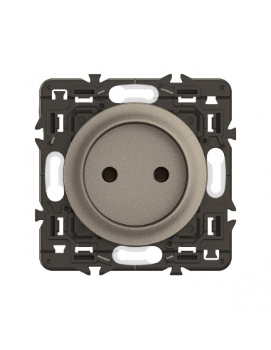 Prise 2P Céliane enjoliveur Titanium et support LEGRAND CY0110