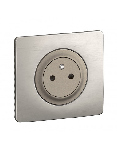 Prise 2P+T Surface Céliane enjoliveur Titanium et support LEGRAND CY0111