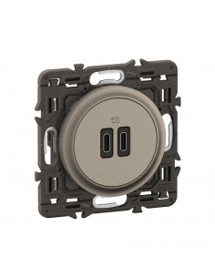 Prise 2 USB Céliane 20W Power Delivery Type-C+C enjoliveur Titanium et support LEGRAND CY0154