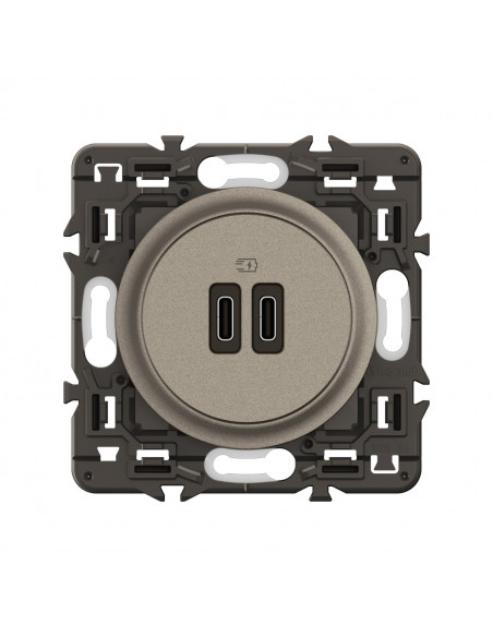 Prise 2 USB Céliane 20W Power Delivery Type-C+C enjoliveur Titanium et support LEGRAND CY0154
