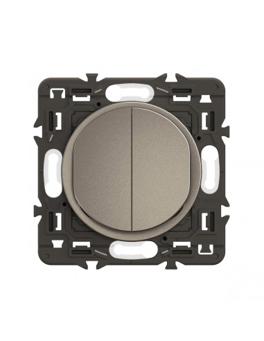 Double interrupteur ou va-et-vient Céliane 10AX enjoliveur Titanium et support LEGRAND CY2001