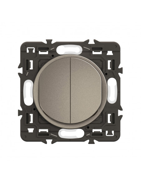 Double interrupteur ou va-et-vient Céliane 10AX enjoliveur Titanium et support LEGRAND CY2001
