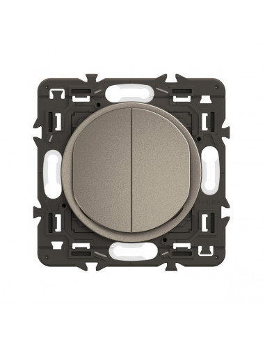 Double poussoir inverseur Céliane 6A enjoliveur Titanium et support LEGRAND CY2031