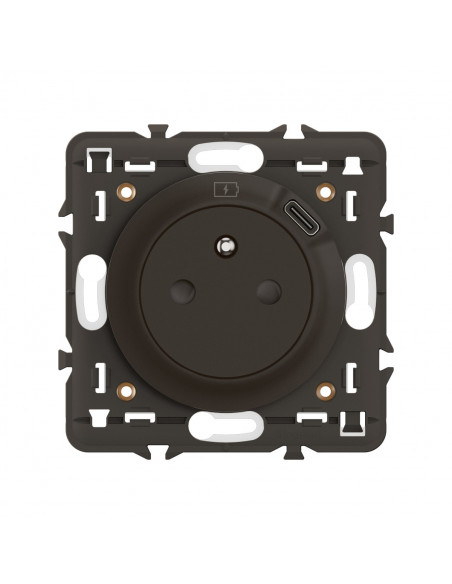 Prise 2P+T avec prise USB Type-C 7,5W Céliane enjoliveur Noir et support LEGRAND CZ0140