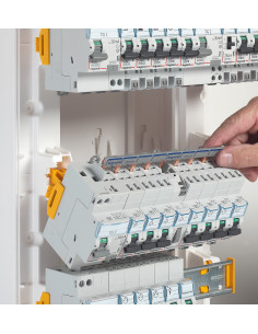 Coffret Drivia 13 modules 4 rangées IP30 IK05 Blanc RAL9003 LEGRAND 401214 2