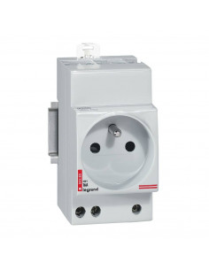 Prise de courant modulaire 10A à 16A 250V 2P+T à éclips 2,5 modules LEGRAND 004280 2