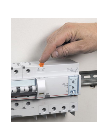 Bloc différentiel adaptable à vis DX³ pour disjoncteur 1,5 module par pôle 4 Pôles 400V~ 125A type F réglable LEGRAND 410644