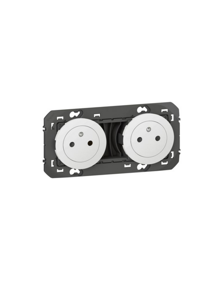 Double prise de courant 2P+T Surface Dooxie 16A précâblées finition blanc LEGRAND 600332