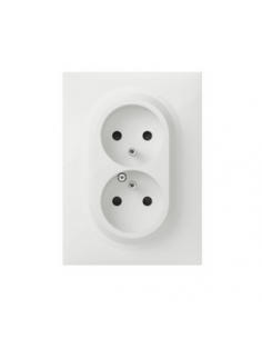 Double prise de courant compacte monobloc easyréno 2P+T dooxie 16A avec plaque carrée blanche et griffes LEGRAND 600721