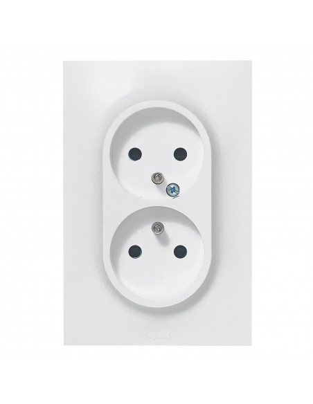 Double prise de courant avec terre Neptune 16A 1 poste blanc LEGRAND 091333