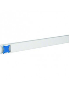 Moulure ATA 12x30mm Pure L 2,10m HAGER ATA123009016
