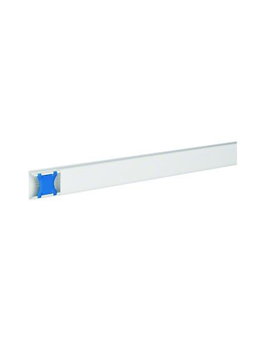 Moulure ATA 12x30mm Pure L 2,10m HAGER ATA123009016