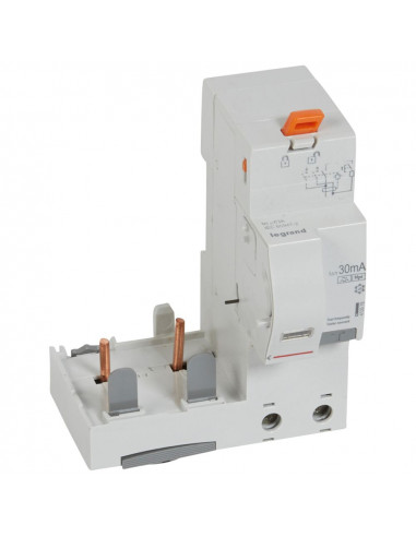 Bloc différentiel adaptable à vis DX³ pour disjoncteur 1,5 module par pôle 2 Pôles 230V à 400V~ 63A type F 30mA LEGRAND 410576