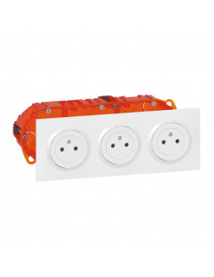 Kit triple prise de courant 2P+T Surface dooxie 16A précâblées finition blanc LEGRAND 300404