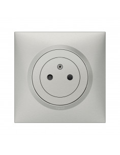 PRISE DE COURANT SURFACE AVEC TERRE ALUMINIUM COMPLET DOOXIE LEGRAND 095035