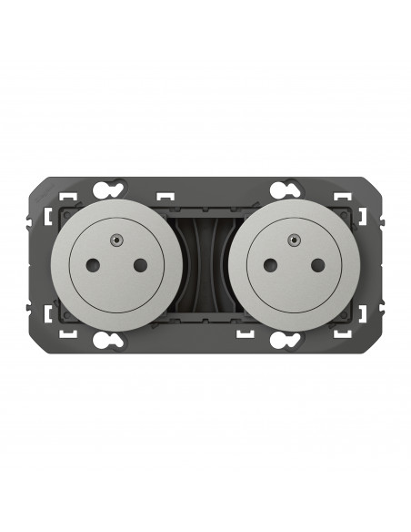 Double prise de courant 2P+T Surface dooxie 16A pré-câblées finition alu LEGRAND 600432