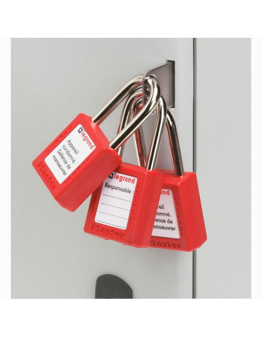 Patte de cadenassage inox pour coffret Marina hauteur 400mm minimum LEGRAND 036513