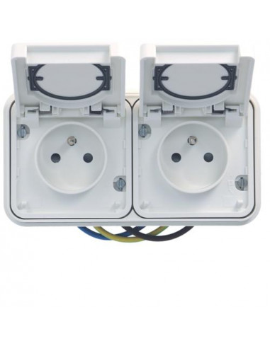 cubyko Prise double horizontale 2P+T encastré blanc IP55 HAGER WNE122B