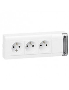 Multiprise équipée de 3 prises 2P+T longueur 208mm pour fixation au mur, mobile ou avec moulure à cabler LEGRAND 050609