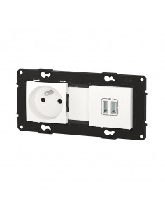 Prise de courant 16A + chargeur 2 USB 2,4A précâblées Altège finition Neige BTICINO BTAL31DD 2
